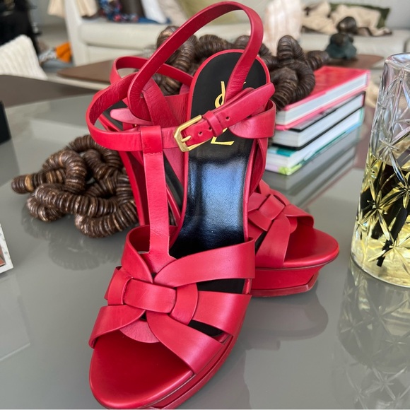 SAINT LAURENT TRIBUTE PATENT LEATHER PLATFORM SANDALS